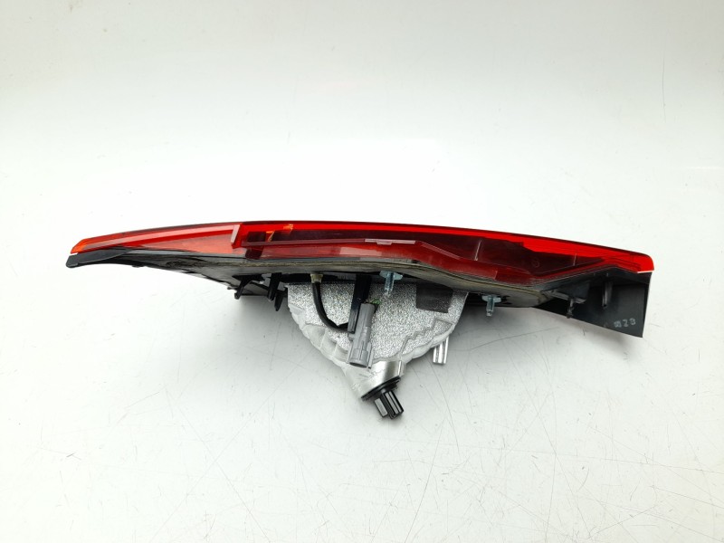 Recambio de piloto trasero derecho interior para mazda 6 station wagon (gj, gl) 2.0 (gjefw) referencia OEM IAM  GHP9513F0B GHP95