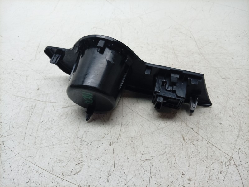 Recambio de mando elevalunas trasero izquierdo para toyota c-hr hybrid active referencia OEM IAM 84810F4020 193529 