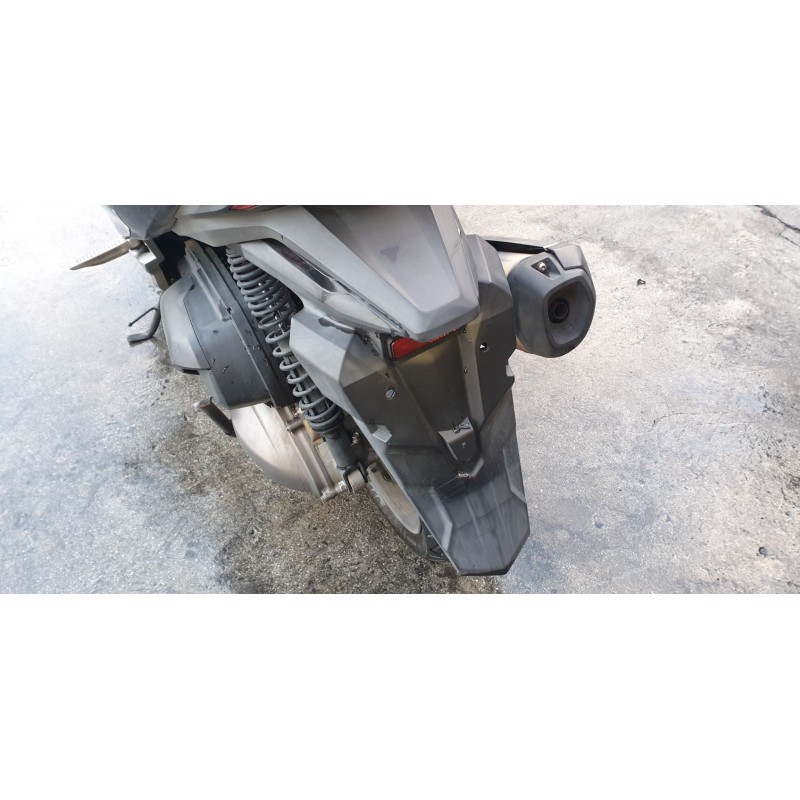 Recambio de portamatriculas para honda nss 300 forza nss 300 forza deluxe referencia OEM IAM 80101K0BK00  