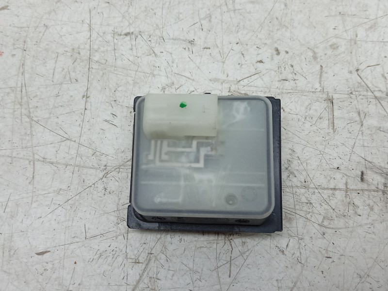 Recambio de motor electrico actuador para mercedes-benz cla-klasse (bm 118) cla 180 (118.384) referencia OEM IAM  A0008202205 
