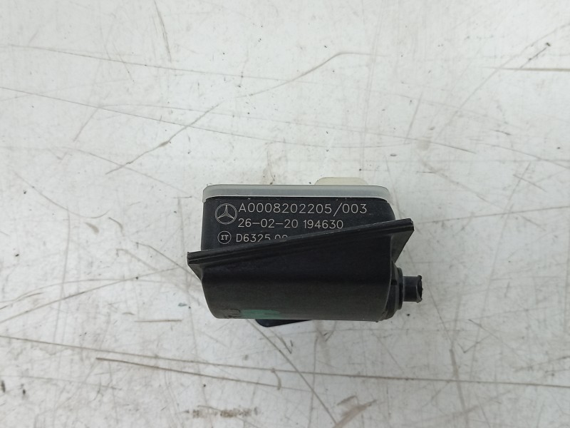 Recambio de motor electrico actuador para mercedes-benz cla-klasse (bm 118) cla 180 (118.384) referencia OEM IAM  A0008202205 