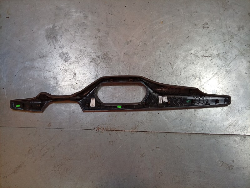 Recambio de moldura para skoda enyaq iv suv (5az) 80x 4x4 referencia OEM IAM  5LB858720B 