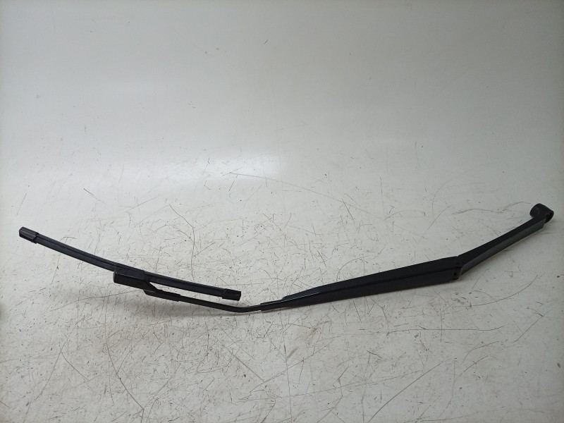 Recambio de brazo limpia delantero derecho para toyota c-hr hybrid active referencia OEM IAM  85211F4090 