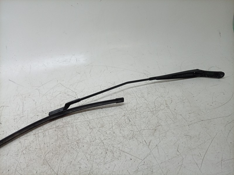 Recambio de brazo limpia delantero derecho para seat leon (kl1, klg) 1.0 tsi referencia OEM IAM  97036203 
