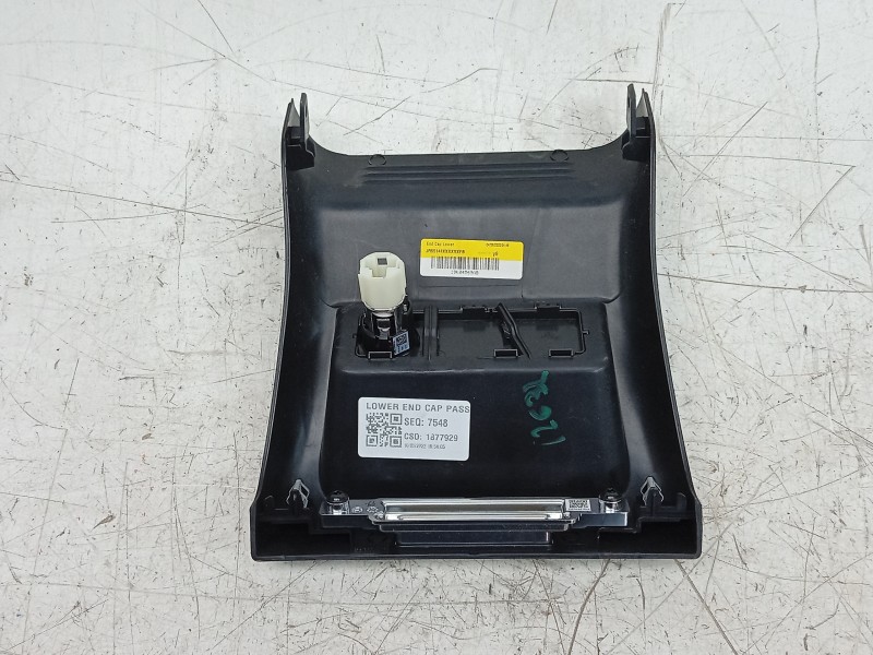 Recambio de moldura para land rover range rover evoque (l551) 2.0 d165 referencia OEM IAM  K8D204569A 