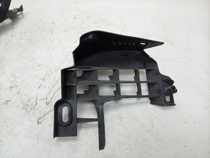 Recambio de moldura para ktm duke 125 duke referencia OEM IAM  93035034100 