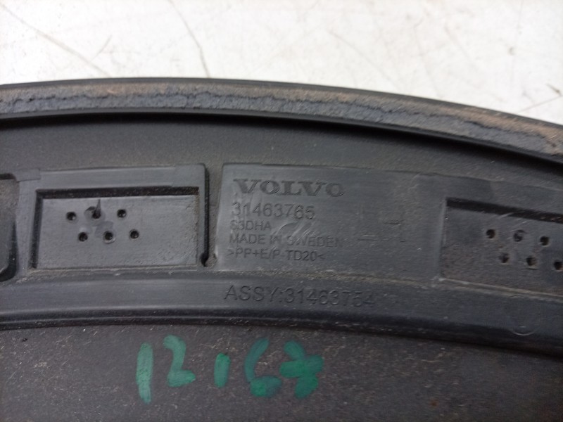 Recambio de aletin trasero izquierdo para volvo v60 ii cross country (227) d4 awd referencia OEM IAM  31463765 
