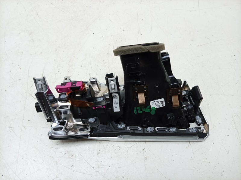 Recambio de aireador izquierdo para bmw i4 edrive 40 referencia OEM IAM  64226805796 