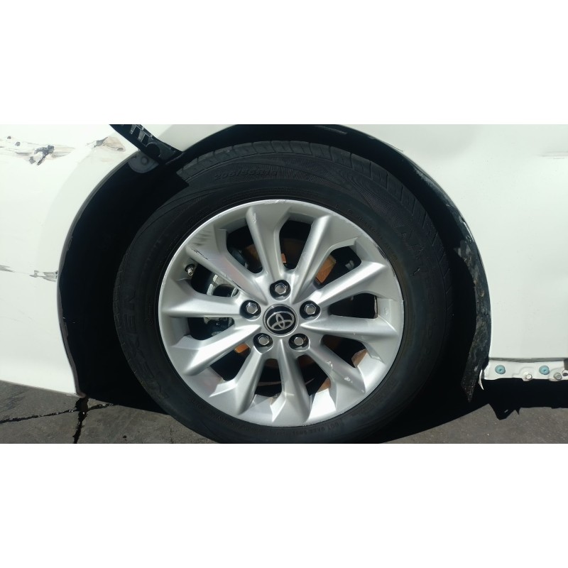 Recambio de paso rueda delantero izquierdo para toyota corolla sedán (_e21_) 1.8 vvti hybrid (zwe211, mzea12) referencia OEM IAM