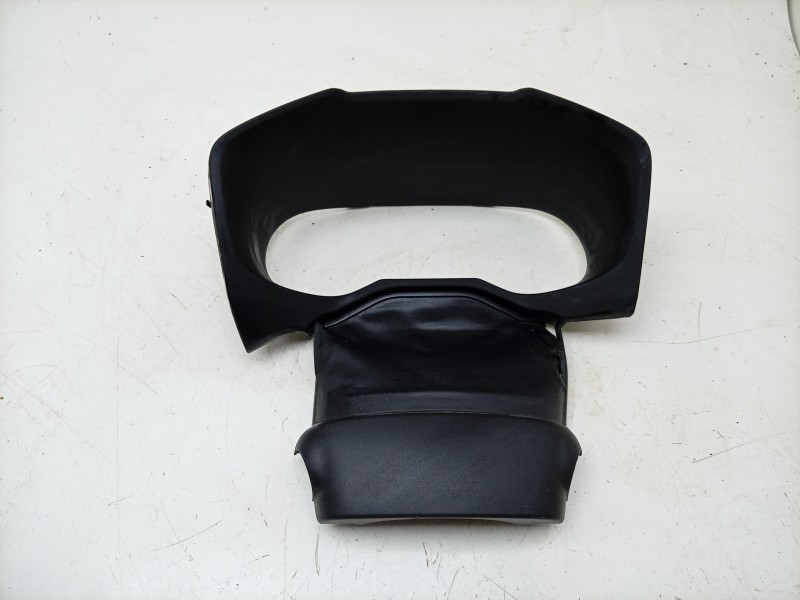 Recambio de moldura para toyota rav4 hybrid 4x2 advance referencia OEM IAM   