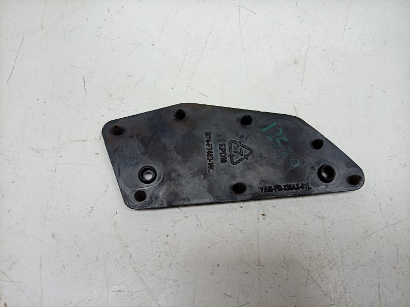 Recambio de moldura para yamaha x-max x-max 300 (sh14) referencia OEM IAM  B74F74831000 
