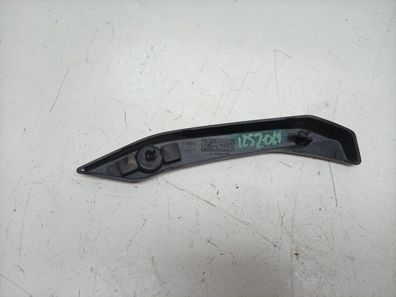 Recambio de moldura para yamaha x-max x-max 300 (sh14) referencia OEM IAM  B74F74831000 