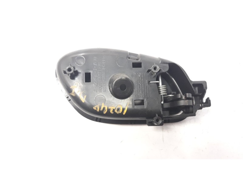 Recambio de maneta interior delantera izquierda para kia cee´d 1.4 crdi cat referencia OEM IAM 83613A2000  