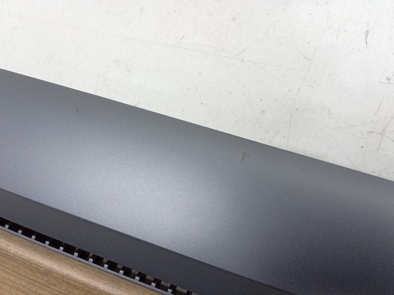 Recambio de moldura para tesla model 3 ev referencia OEM IAM  1619569 