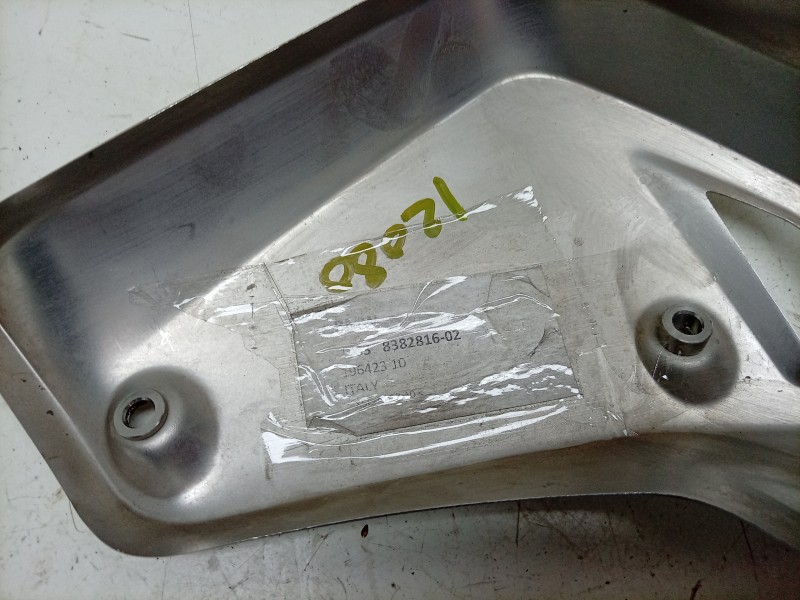 Recambio de moldura para bmw r 1250 r 1250 r (1r13) referencia OEM IAM  46638382816 