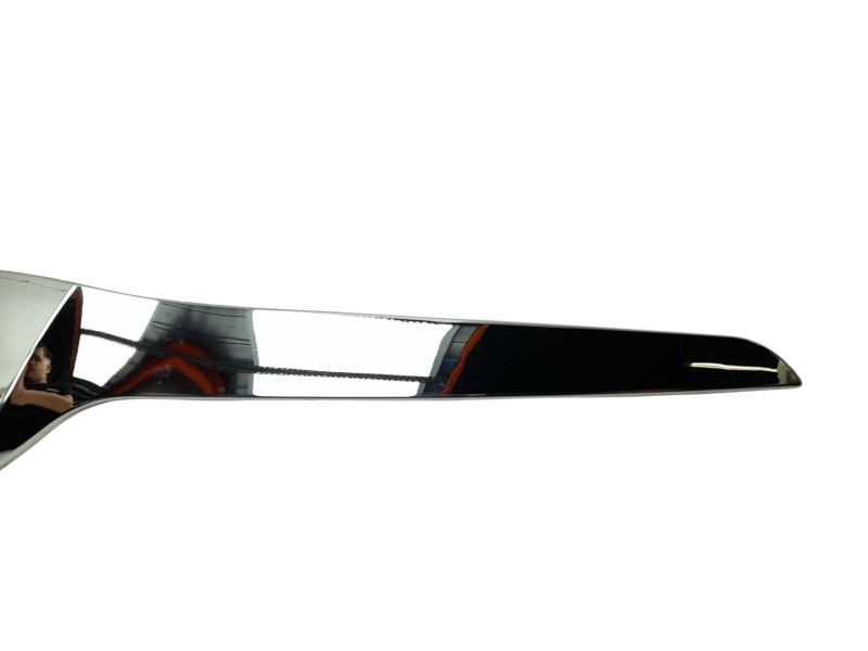 Recambio de molduras delanteras para skoda fabia (5j2 ) referencia OEM IAM  5J0853633A2ZZ 107196204/818153A/SK3252216