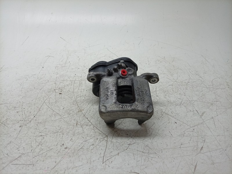 Recambio de pinza de freno trasera derecha para audi q3 (8ub, 8ug) 1.4 tsi referencia OEM IAM  32355461 