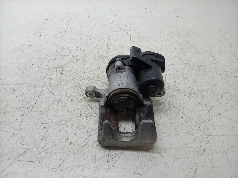 Recambio de pinza de freno trasera derecha para audi q3 (8ub, 8ug) 1.4 tsi referencia OEM IAM  32355461 