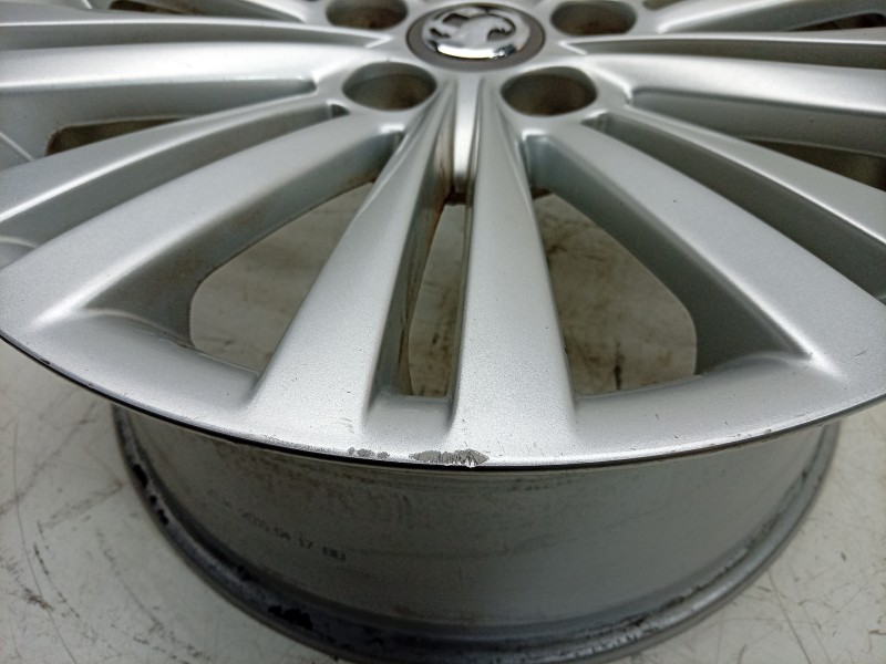 Recambio de llanta para opel insignia a sedán (g09) 2.0 turbo e85 (69) referencia OEM IAM  13313796 