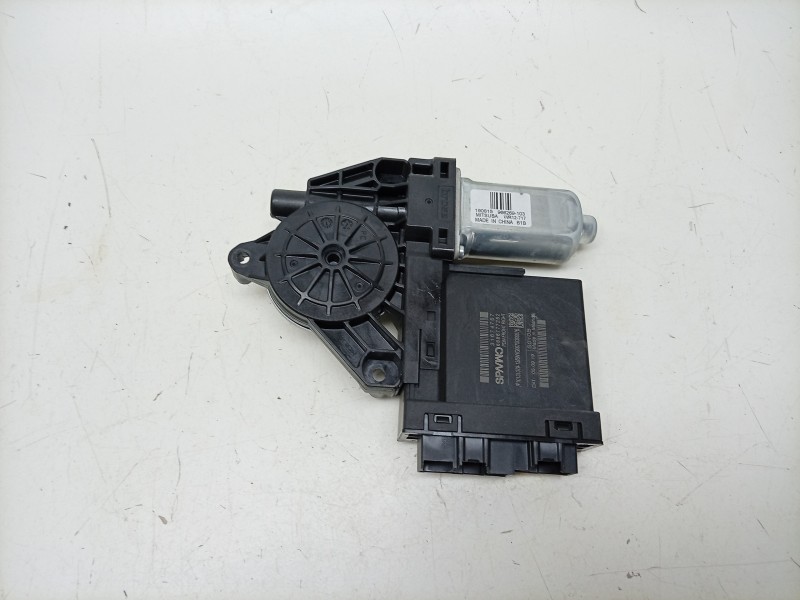 Recambio de motor elevalunas delantero derecho para volvo v60 ii cross country (227) d4 awd referencia OEM IAM  31674757 