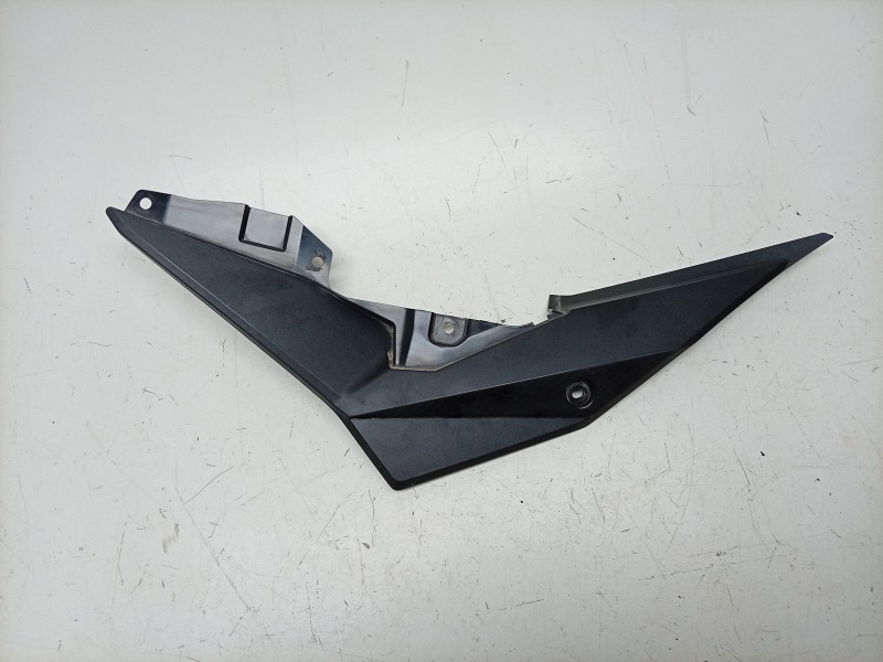 Recambio de moldura para honda cb 500f cb 500 f referencia OEM IAM  83621MKPJ000 
