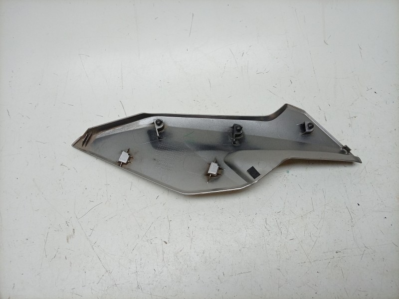 Recambio de moldura para honda cb 500f cb 500 f referencia OEM IAM  83611MKPJ000 