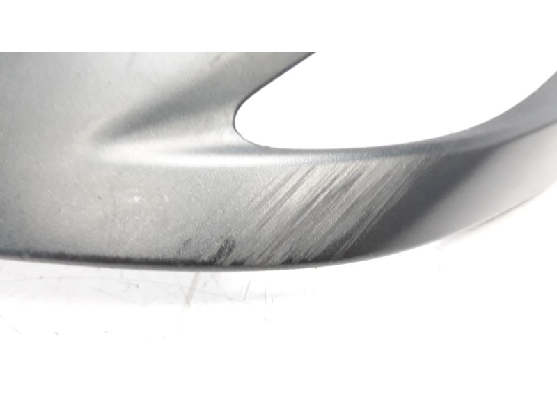 Recambio de moldura para honda cb 650r referencia OEM IAM 64121MKND500 64111MKND500 