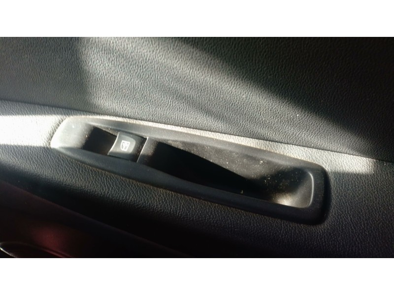 Recambio de mando elevalunas trasero derecho para renault captur i (j5_, h5_) 0.9 tce 90 referencia OEM IAM   
