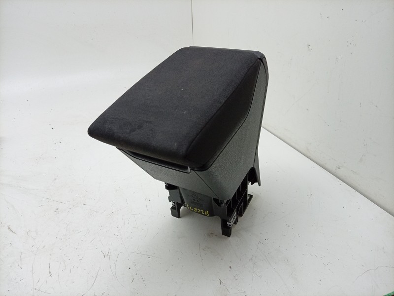 Recambio de apoyabrazos central para volkswagen polo vi (aw1, bz1, ae1) 1.0 tsi referencia OEM IAM  6F0864207AD 