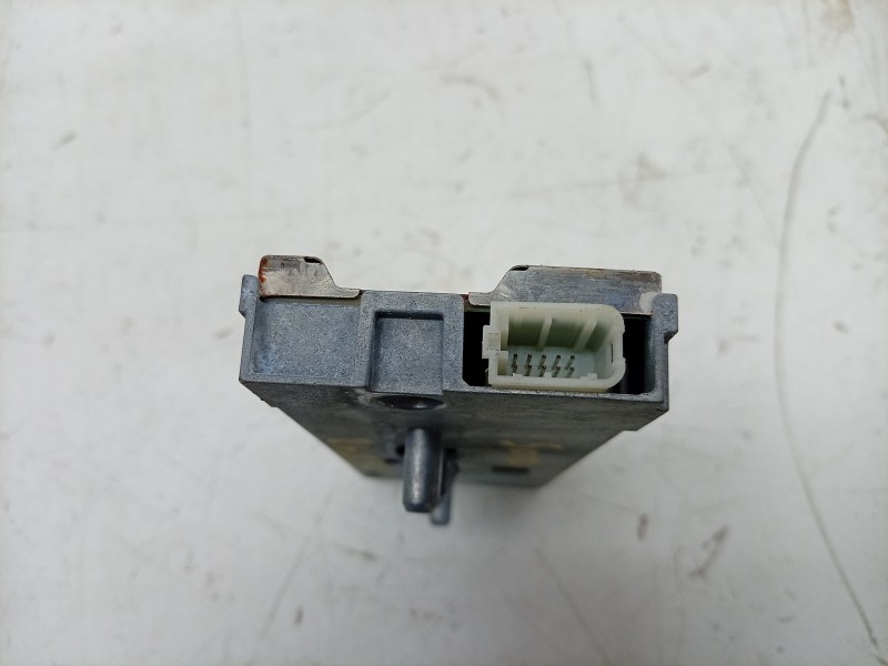 Recambio de amplificador de antena para tesla model 3 ev referencia OEM IAM  185281800E 