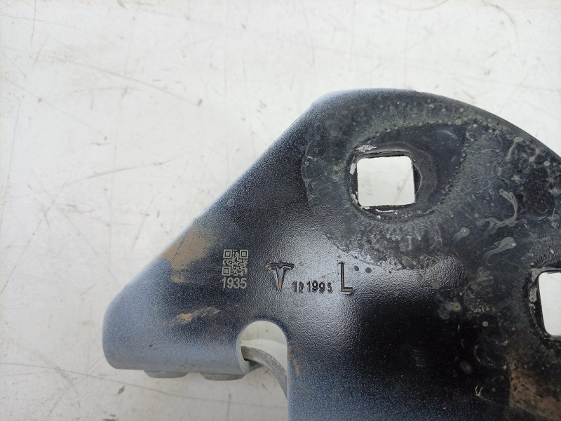Recambio de bisagra capo izquierda para tesla model 3 ev referencia OEM IAM   