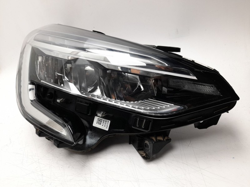 Recambio de faro derecho para renault clio v (b7_) 1.0 lpg (b7mt) referencia OEM IAM  260108676R 