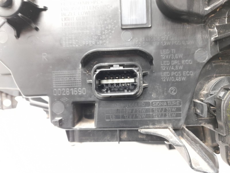 Recambio de faro derecho para renault clio v (b7_) 1.0 lpg (b7mt) referencia OEM IAM  260108676R 