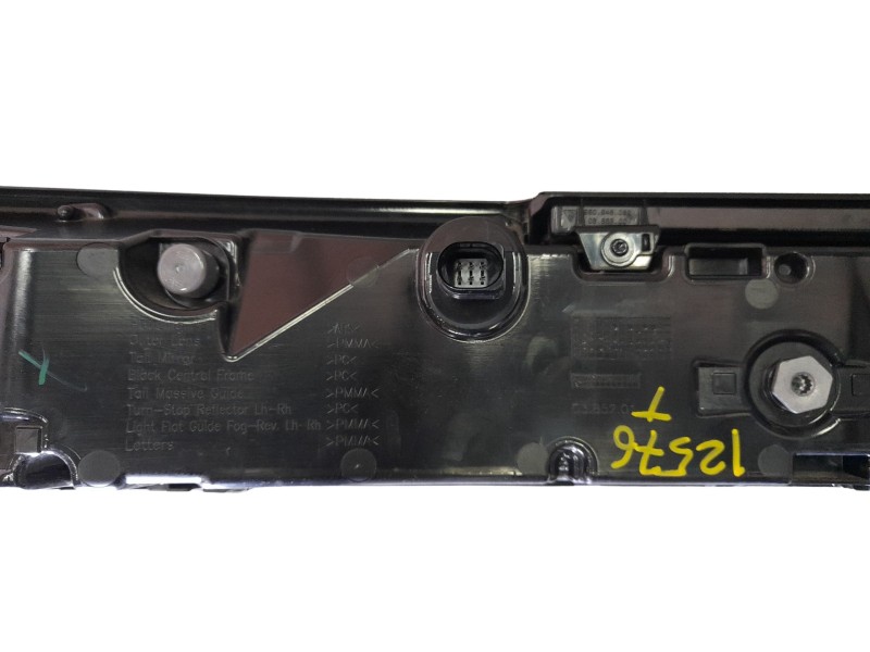 Recambio de piloto trasero central para porsche macan (xab) 4 electric (xabbb1, xabfd1) referencia OEM IAM  95C945070BQ 