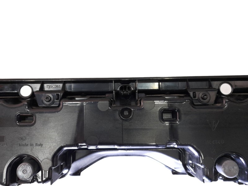 Recambio de piloto trasero central para porsche macan (xab) 4 electric (xabbb1, xabfd1) referencia OEM IAM  95C945070BQ 