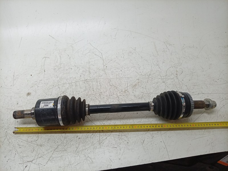 Recambio de transmision delantera izquierda para kg mobility tivoli referencia OEM IAM  41300355 