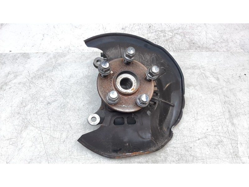 Recambio de mangueta delantera izquierda para toyota rav4 referencia OEM IAM 4355042020  