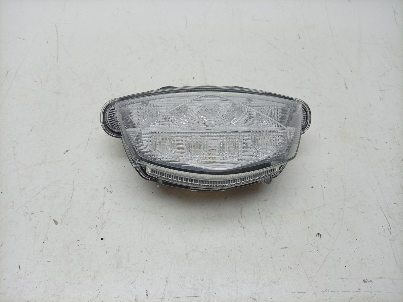 Recambio de piloto trasero central para suzuki gsx-s gsx-s 950 (wek2) referencia OEM IAM  3571004K0 