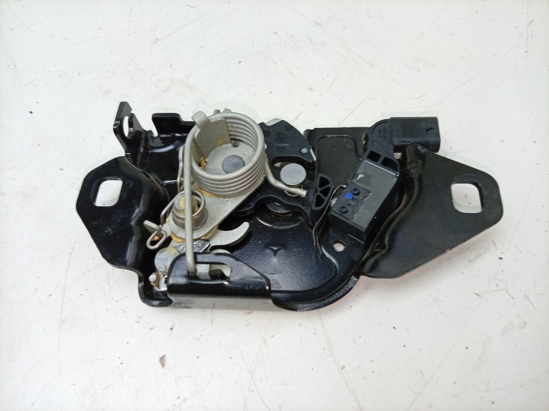 Recambio de cerradura capo para tesla model 3 ev referencia OEM IAM  150039700F 