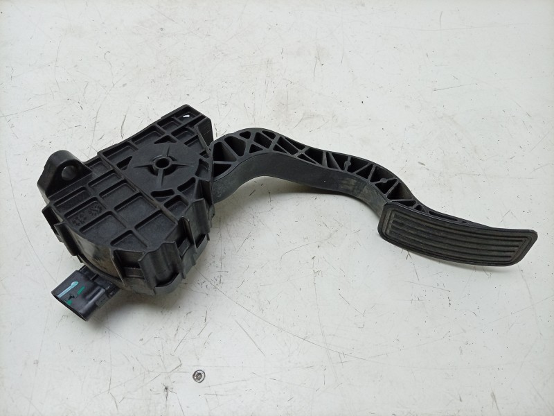 Recambio de potenciometro pedal para tesla model 3 ev referencia OEM IAM  104469500A 
