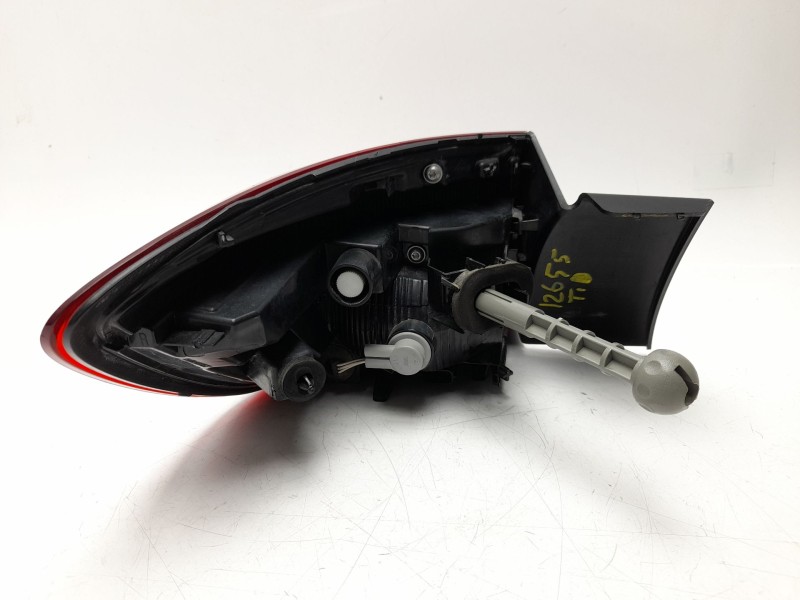 Recambio de piloto trasero derecho para renault clio v (b7_) 1.0 lpg (b7mt) referencia OEM IAM  265509761R 103F18140770/16018522