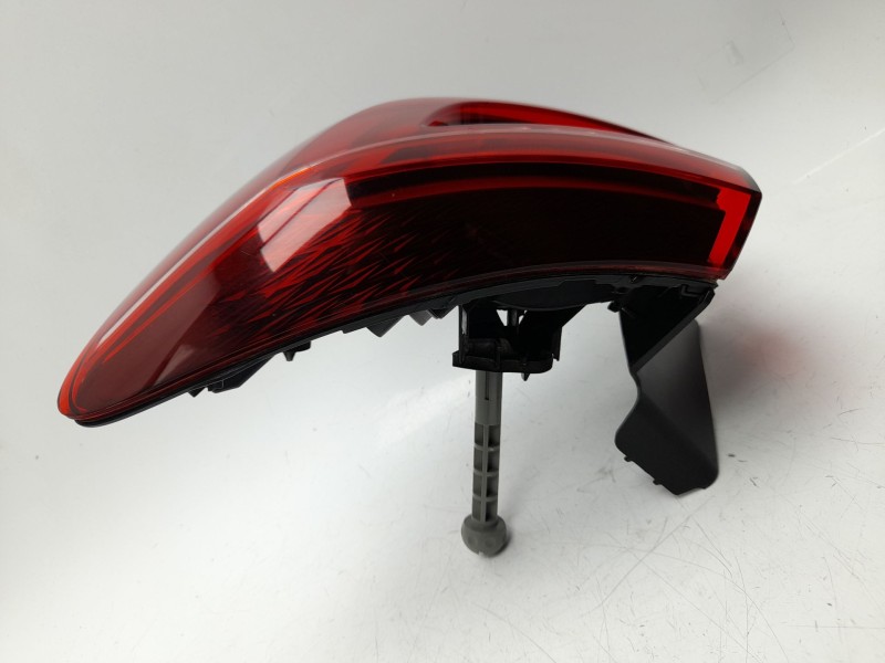 Recambio de piloto trasero derecho para renault clio v (b7_) 1.0 lpg (b7mt) referencia OEM IAM  265509761R 103F18140770/16018522