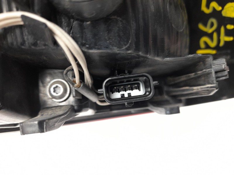 Recambio de piloto trasero derecho para renault clio v (b7_) 1.0 lpg (b7mt) referencia OEM IAM  265509761R 103F18140770/16018522