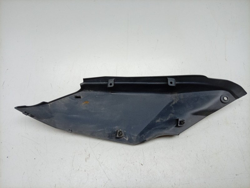 Recambio de moldura para honda forza nss 750 referencia OEM IAM  77250MKHD000 