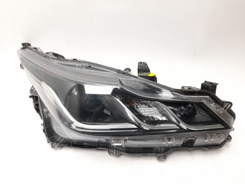 Recambio de faro derecho para toyota corolla sedán (_e21_) 1.8 vvti hybrid (zwe211, mzea12) referencia OEM IAM  8113002T31 10891