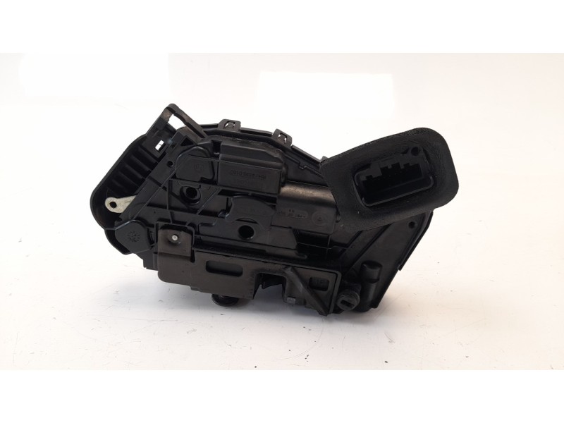 Recambio de cerradura puerta trasera derecha para skoda fabia 1.2 tsi referencia OEM IAM 5TA839016E  