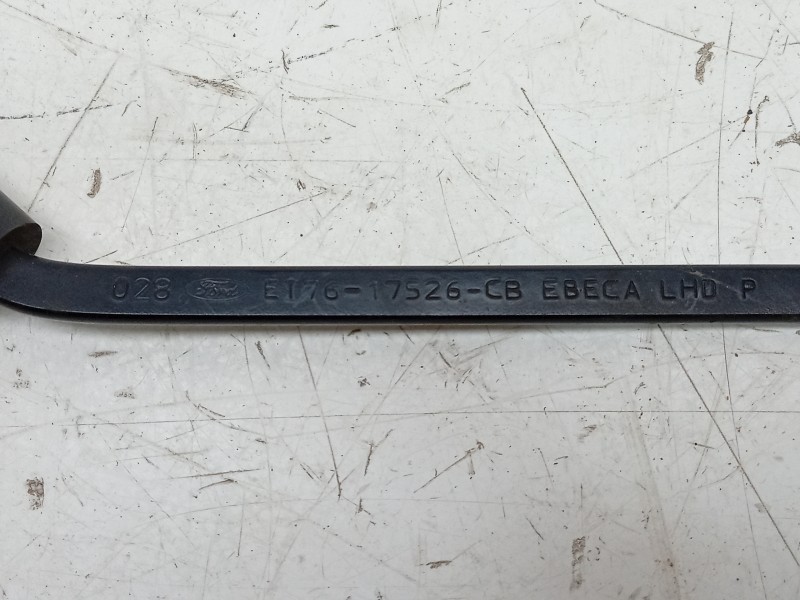 Recambio de brazo limpia delantero derecho para ford transit courier b460 furgoneta/monovolumen 1.5 tdci referencia OEM IAM  ET7