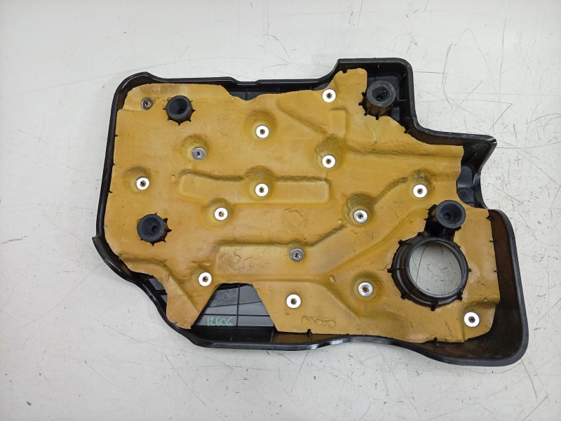 Recambio de tapa motor para kg mobility tivoli referencia OEM IAM  A1750101014 