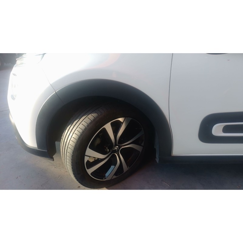 Recambio de aletin delantero izquierdo para citroën c3 iii (sx) 1.5 bluehdi 100 (sxyhyp, sxyhtu) referencia OEM IAM   