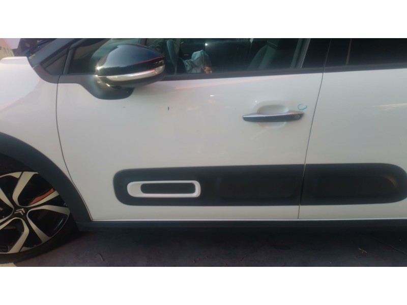 Recambio de puerta delantera izquierda para citroën c3 iii (sx) 1.5 bluehdi 100 (sxyhyp, sxyhtu) referencia OEM IAM   